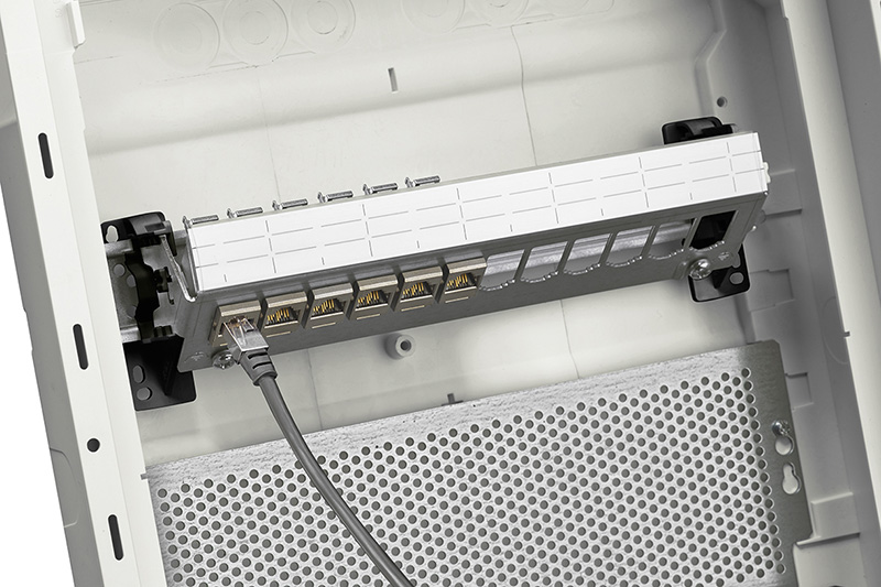 Patchpanel zum Anschluss von Kommunikationsmodulen